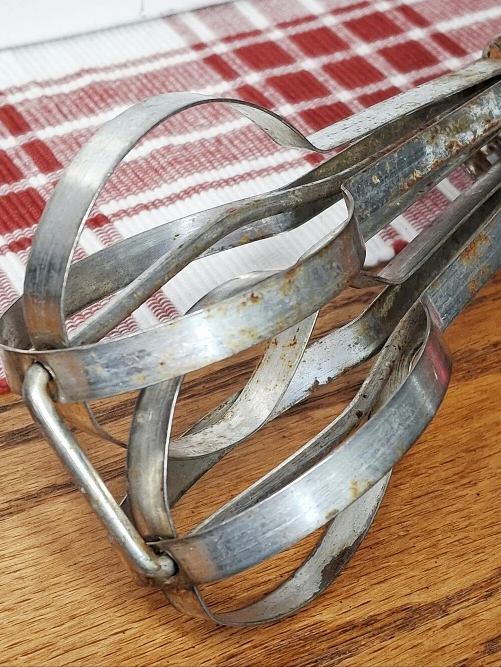 Vintage Red Taplin Egg Beater Rustic Wood Handled Kitchen Collectible Hand Mixer